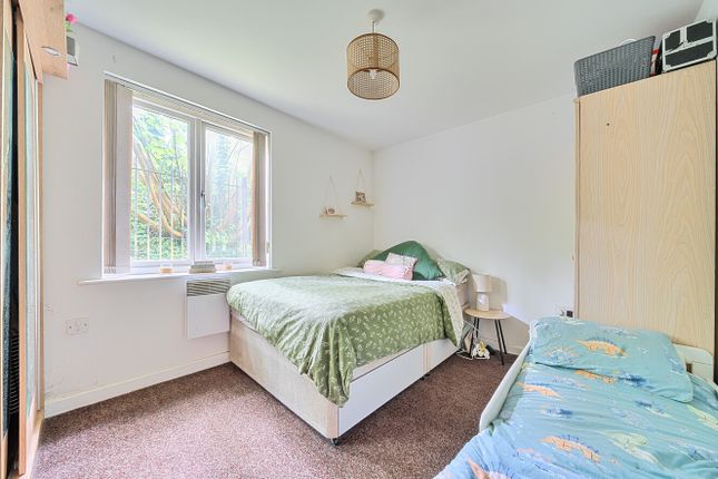 Flat 4, Malden House, 2, Searle Drive, Hampshire photo 5