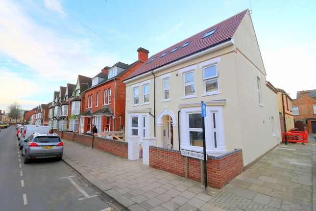 Thumbnail Terraced house to rent in Grafton Road, Bedford