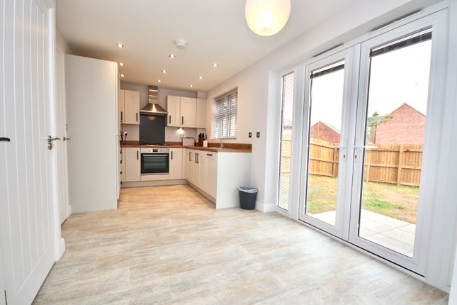 7, Lucas Way, Market Rasen photo 2