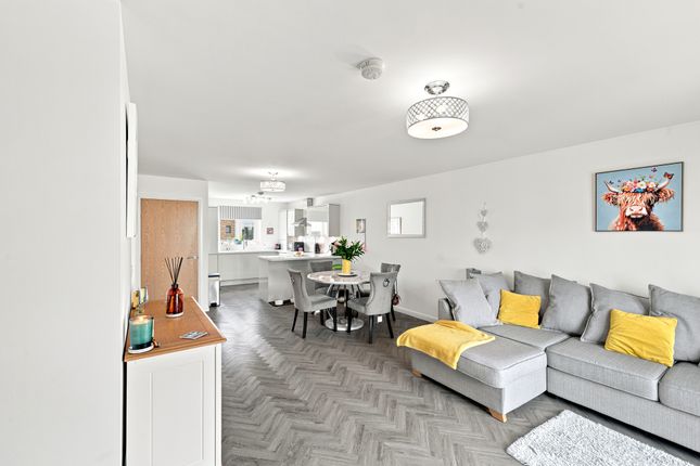 4, Greenfield Crescent, Dundee photo 4