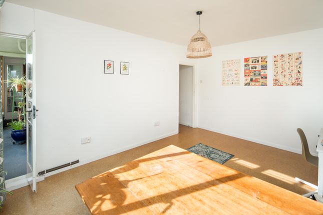 Flat for sale in Champion Hill, London
