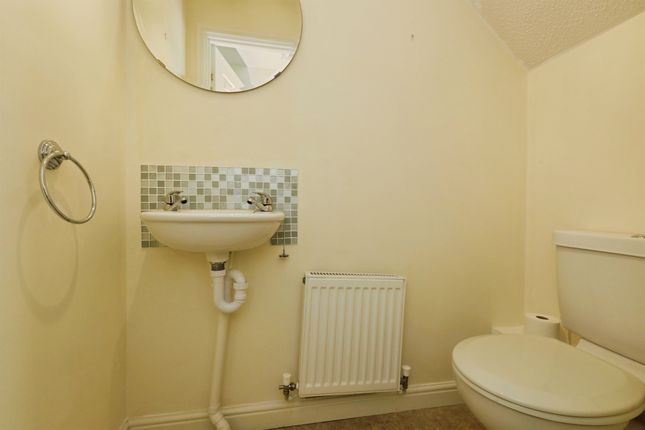 Holly Avenue, Worksop photo 4