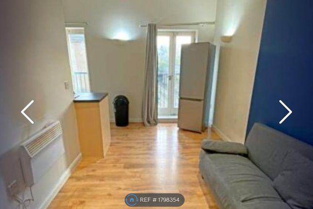 Thumbnail Flat to rent in Melbourne House, Bradford