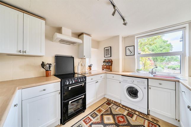 12, Middle Street, Crewkerne photo 4