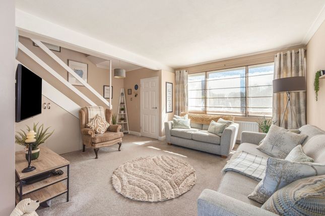 21 Grove Park, Chichester photo 4