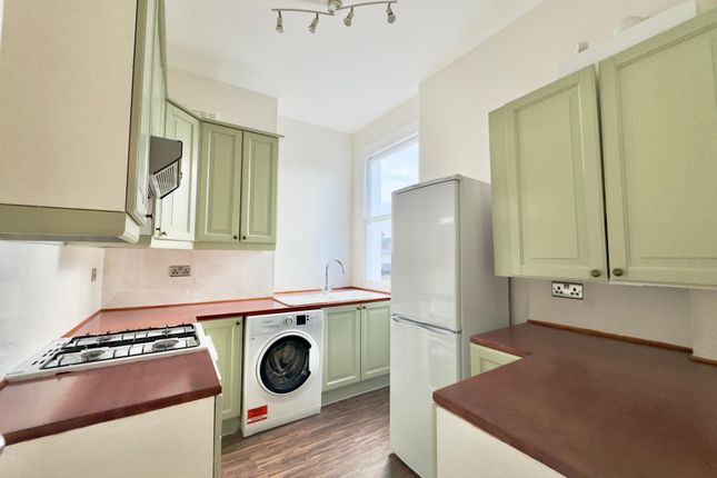 Flat 3 198, Portnall Road, London photo 3