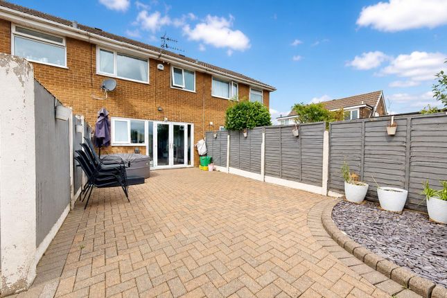 76, Poynter Street, Thatto Heath photo 3