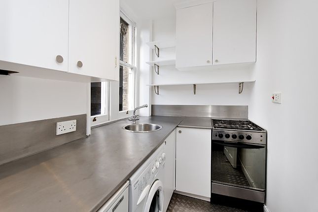 Flat to rent in Park Walk, London