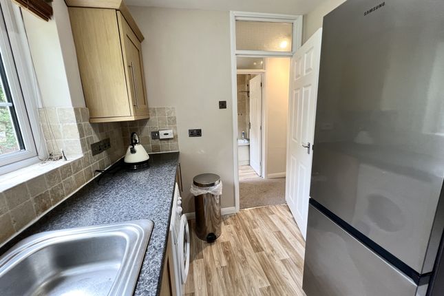2F, Mellefont, Camberley photo 3