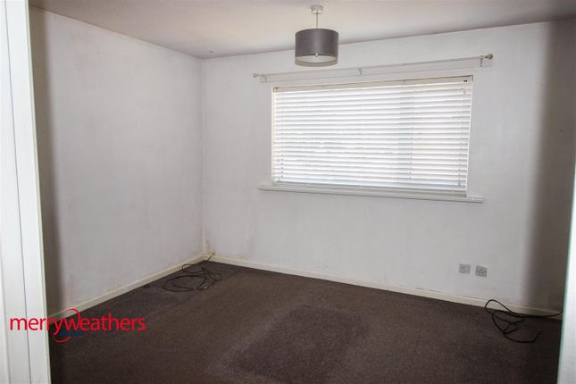 119, Yarwell Drive, Rotherham photo 4