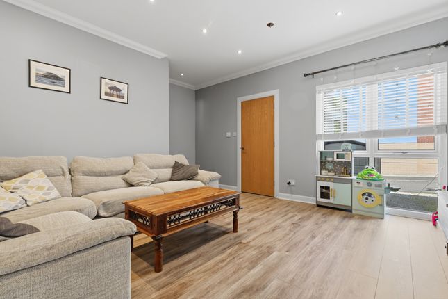8 Dalsholm Place, Maryhill, Glasgow photo 3