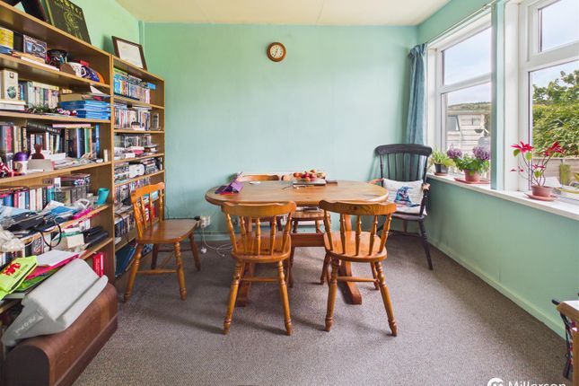 3, Trinity Close, Redruth photo 4