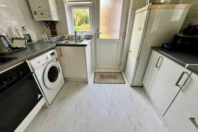 18, Hillsboro, Bridgend photo 3