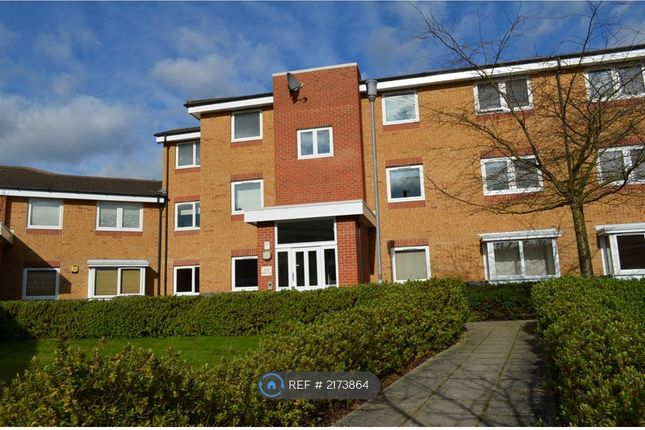 Thumbnail Flat to rent in Warwick Close, Hornchurch