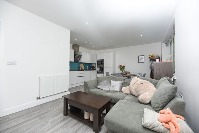 Apt 6, Anglian House, Huntingdon photo 3