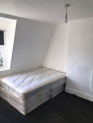 Thumbnail Room to rent in Dyne Road, London