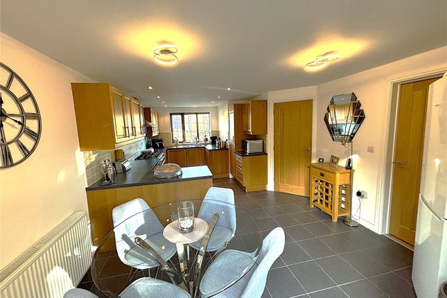 Oceana,, The Close, Banbury photo 3