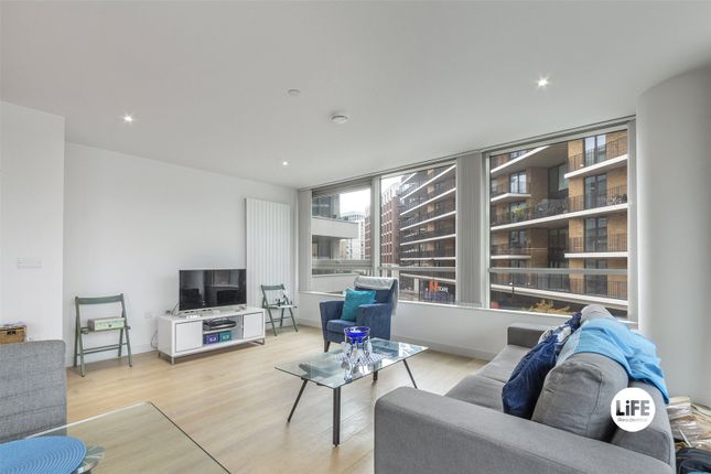 Flat for sale in Corsair House, 5 Starboard Way, London