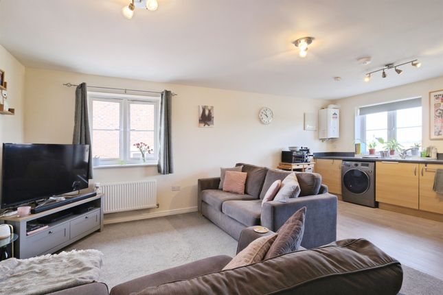 16, Crosier Close, Salisbury photo 4