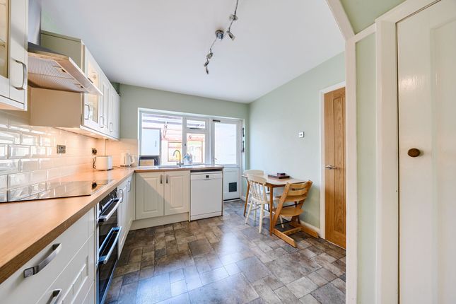 12 Courtlands Way, Bognor Regis photo 4