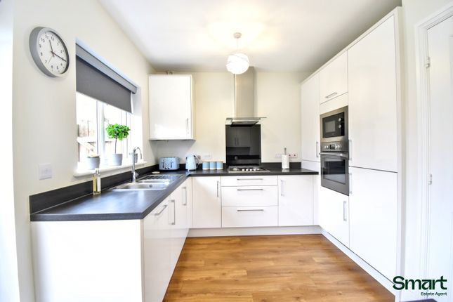 4, Bardon Walk, Exeter photo 2