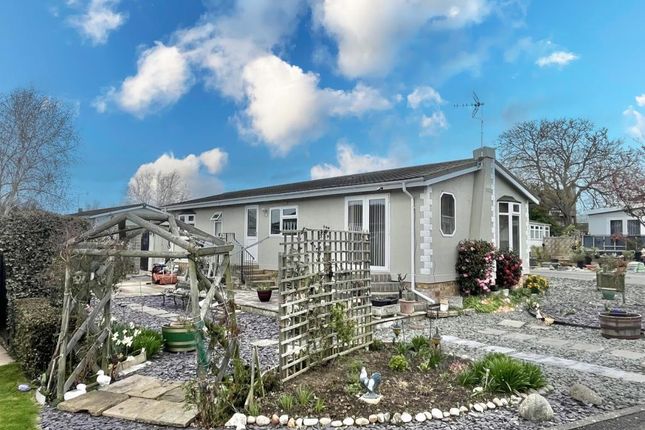 10, Greenlawns, St. Osyth Road East, Little Clacton photo 2