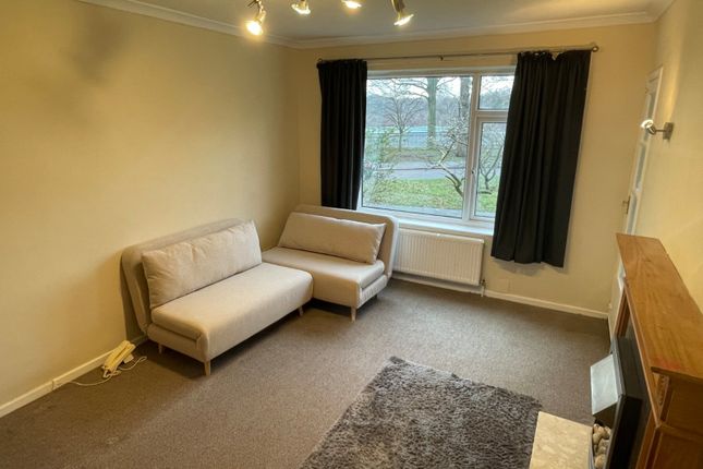 6, Leafield Close, West Yorkshire photo 3