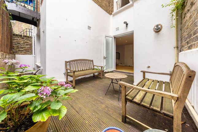 Cornwall Crescent, Ladbroke Grove photo 4