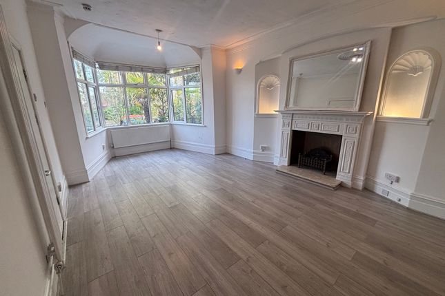 202 Hermon Hill, London photo 2