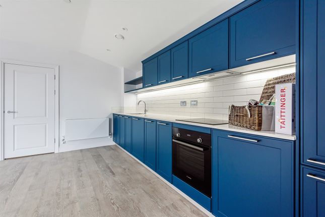 23, Flat 30, Joseph Huntley Walk, Reading photo 4