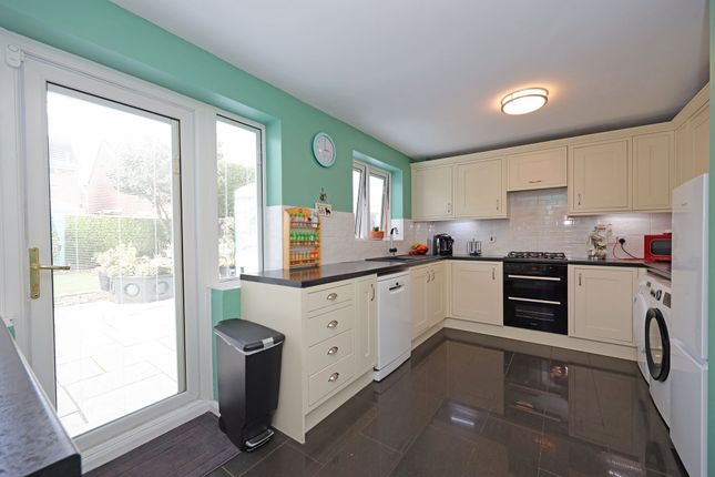 33 Chatterley Close, Newcastle photo 3