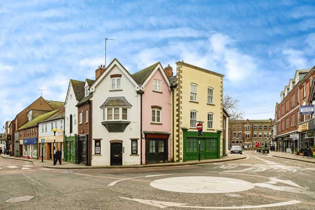 Flat for sale in Buckingham Street, Aylesbury