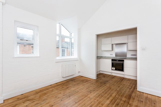 2 Bedroom Flats to Buy in Stratford-upon-Avon - Primelocation