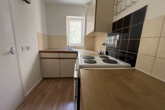 1-bed flat on 60, Bradman Way, Stevenage, £925/mo