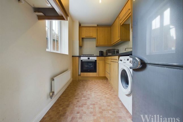 27 Brimmers Way, Aylesbury photo 3