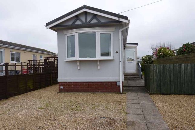 Thumbnail Mobile/park home for sale in Tremarle Home Park, Camborne