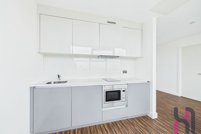 Apt 908, West Point, Manchester photo 3