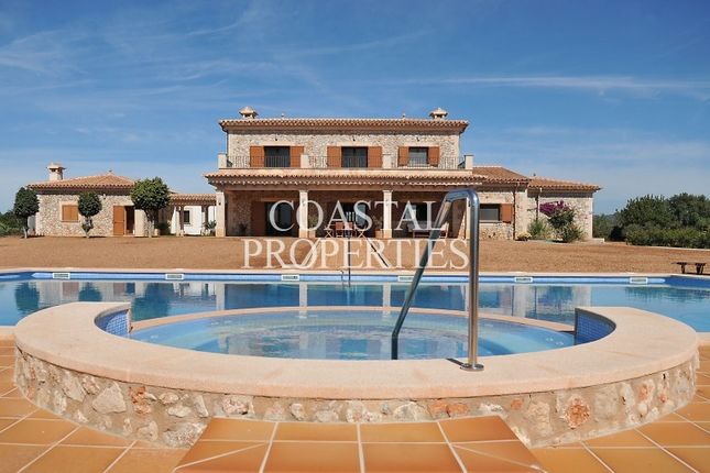 Thumbnail Country house for sale in Llucmajor, Majorca, Balearic Islands, Spain