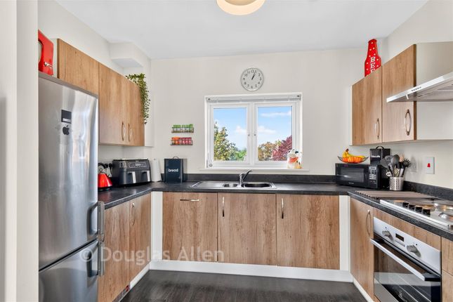 15, Bakery Close, Romford photo 2
