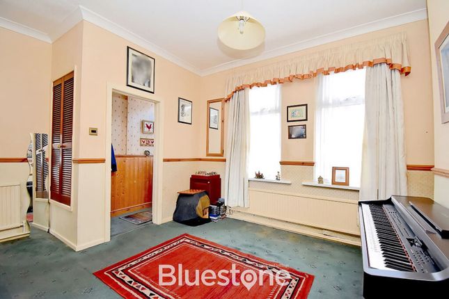 74 Conway Road, Newport photo 2