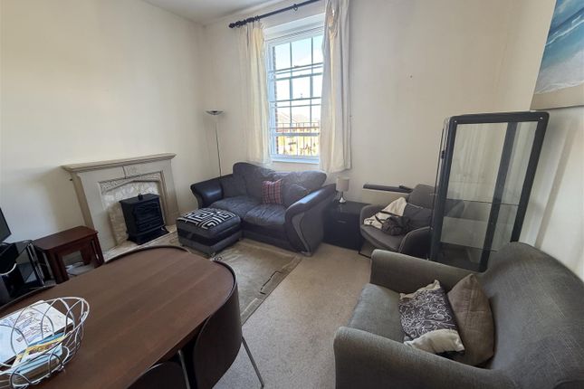 31, Wellington Court, Weymouth photo 2