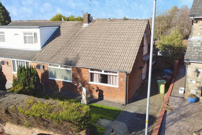 3-bed house on 35, Cowlishaw Lane, Oldham, £210,000