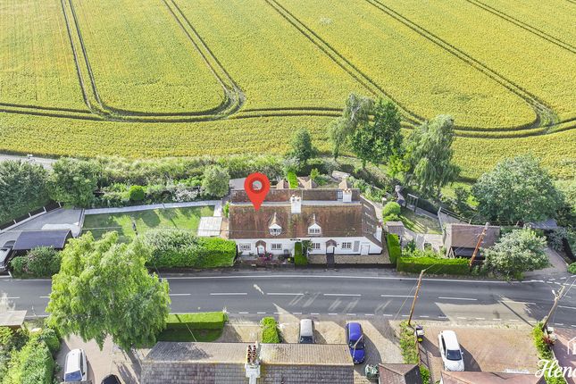 2 Vine Cottages, Barling Road, Southend-on-sea photo 4