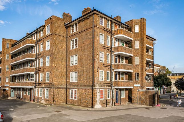 Flat for sale in Southborough House, Elephant And Castle, London