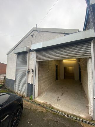 Thumbnail Commercial property to let in York Avenue, Huddersfield