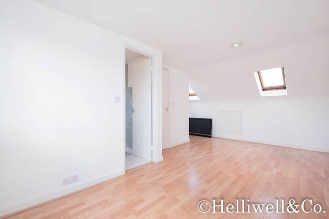End terrace house to rent in Gumleigh Road, Ealing