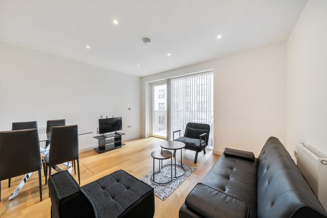 54a Bravey House 5, Samara Drive, Southall photo 4