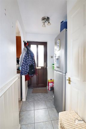 29, Blackthorn Drive, Leicester photo 4