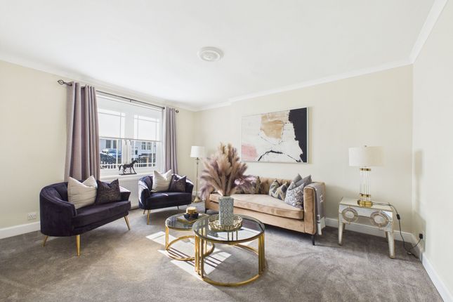 17 Clyde Avenue, Hamilton photo 2