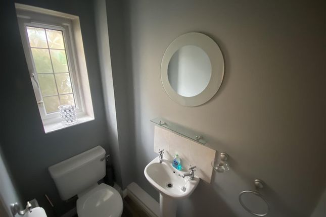 4, Branwell Court, Bradford photo 5